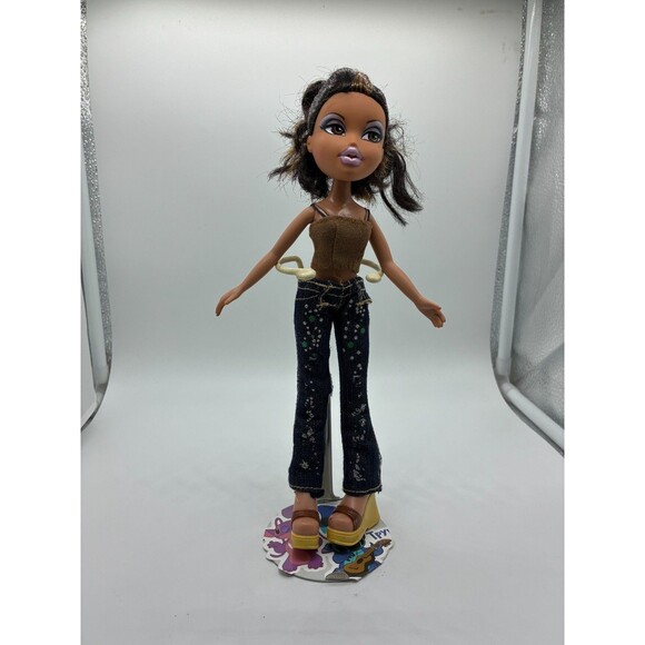 Bratz Doll with Dark Hair and Light Highlights Brown Tank Top Jeans and Wedges - Picture 1 of 5